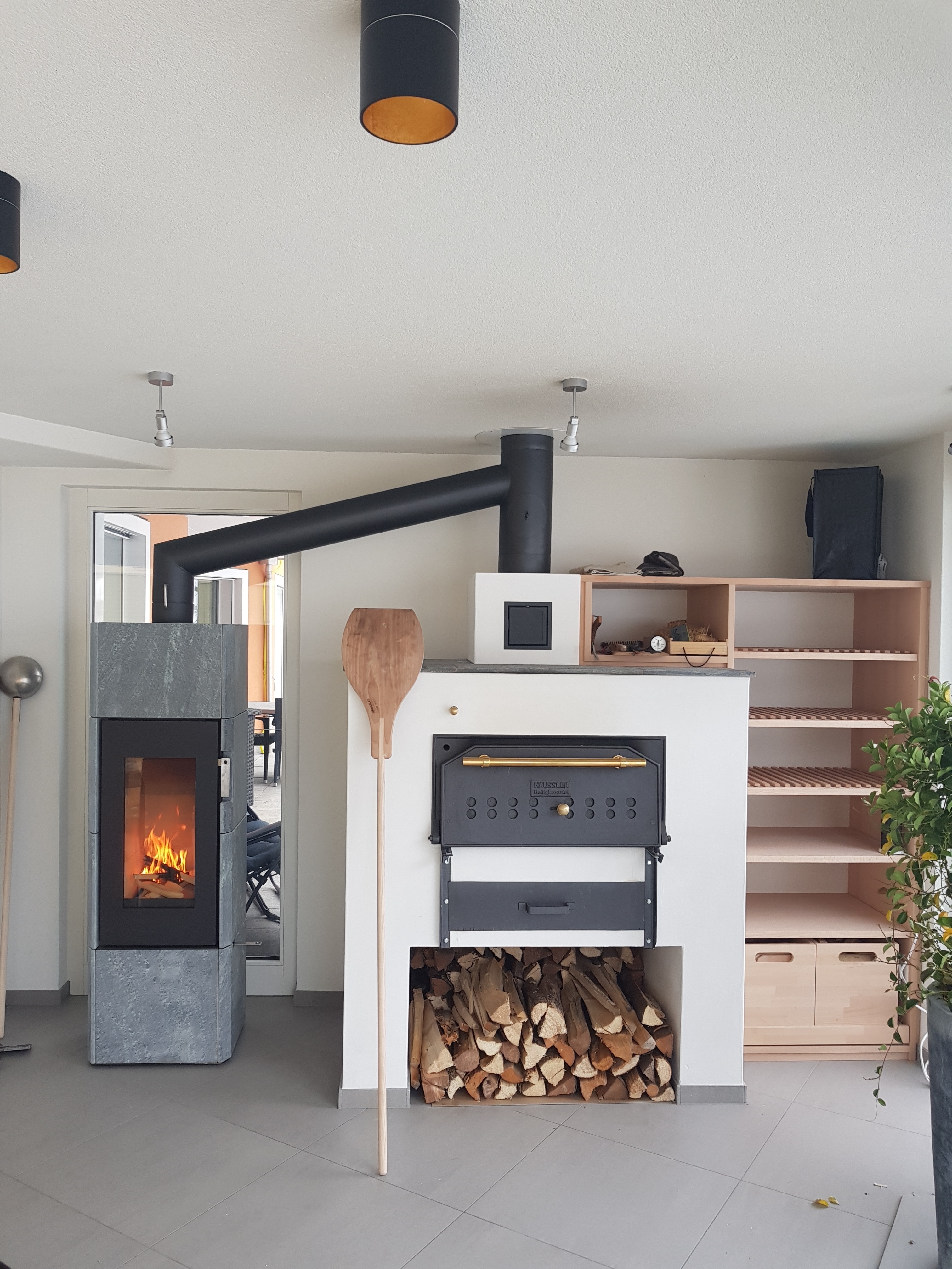 Backofen und Feuerstelle von Chäli Ofendesign